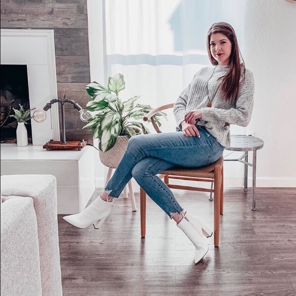 Meet the Posher, Bethany! 🌎 - Picture 1 of 8